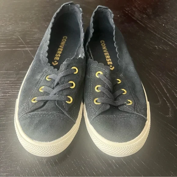 Converse Womens Black Sneakers with Gold Eyelets - Picture 3 of 6
